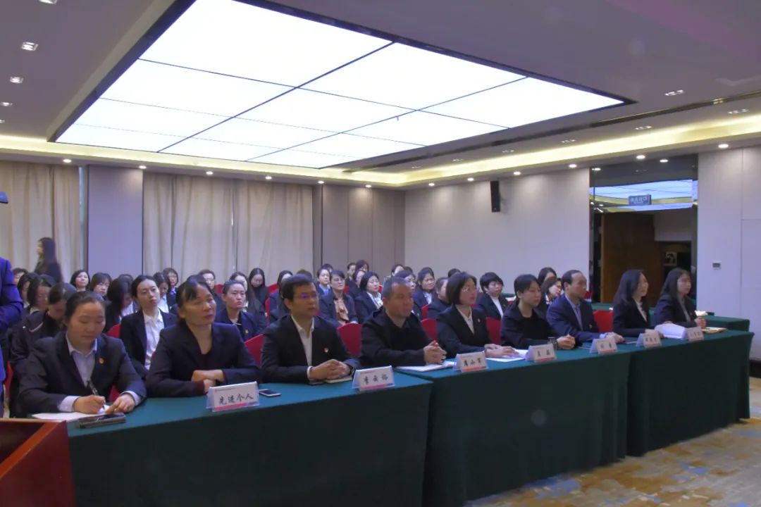 龍鋼集團(tuán)工會(huì)女職委“巾幗言志—女職工崗位建功論壇”系列活動(dòng)豐富多彩