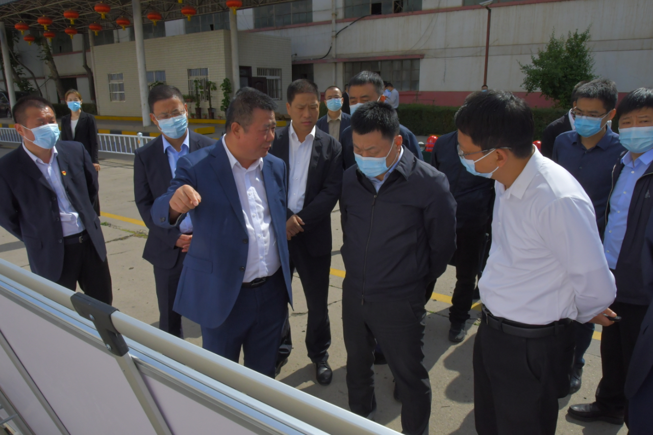 楊建強蒞臨龍鋼集團西軋調(diào)研保障性安居工程