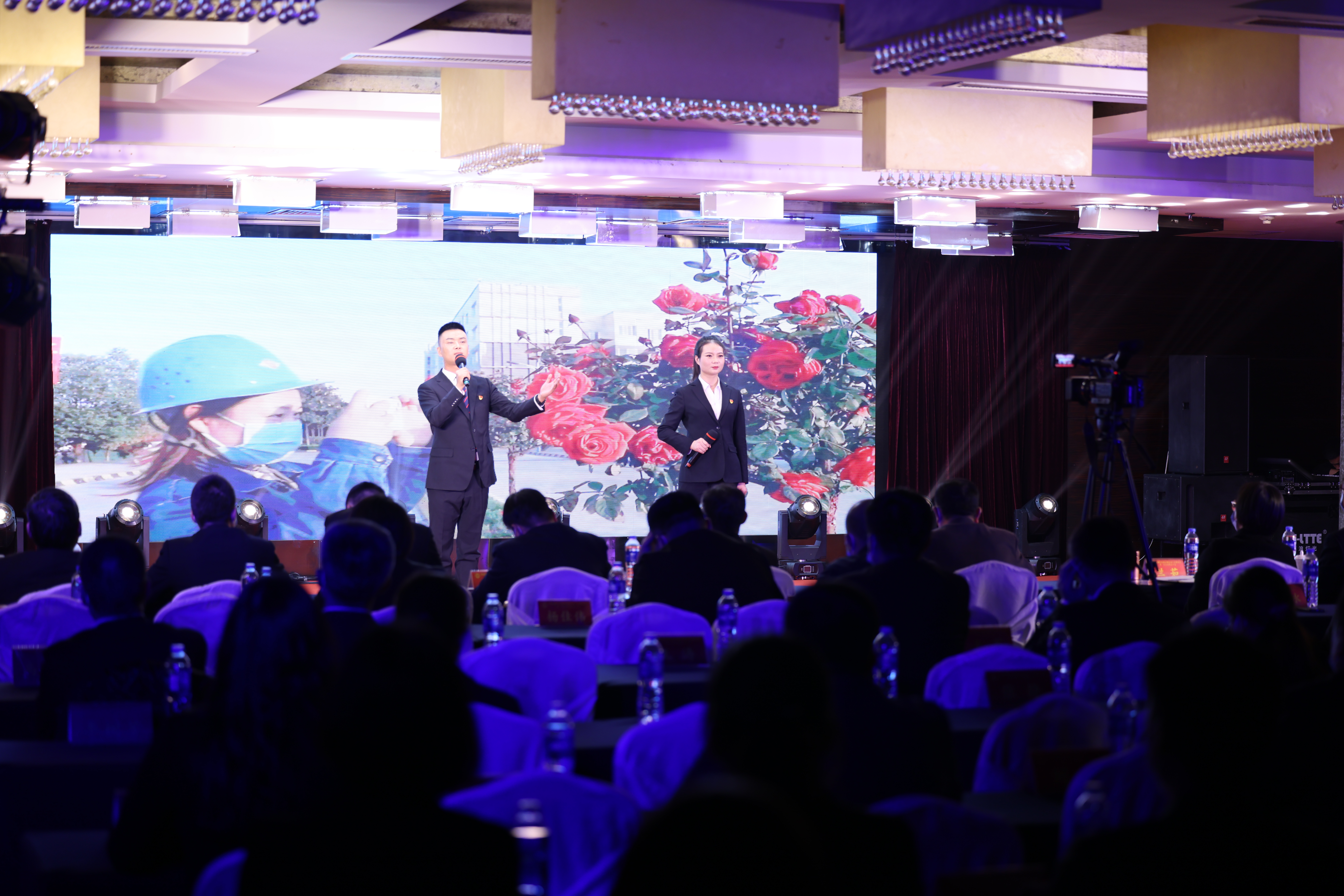 砥礪奮進(jìn)守初心 青春激揚(yáng)新征程——陜鋼集團(tuán)首屆職工文化藝術(shù)節(jié)圓滿閉幕
