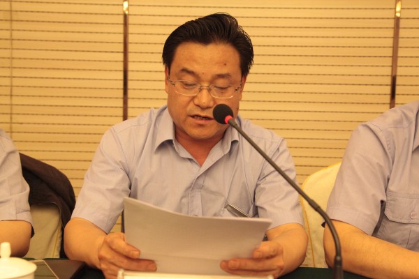 龍鋼集團召開“兩學一做”學習教育動員部署會