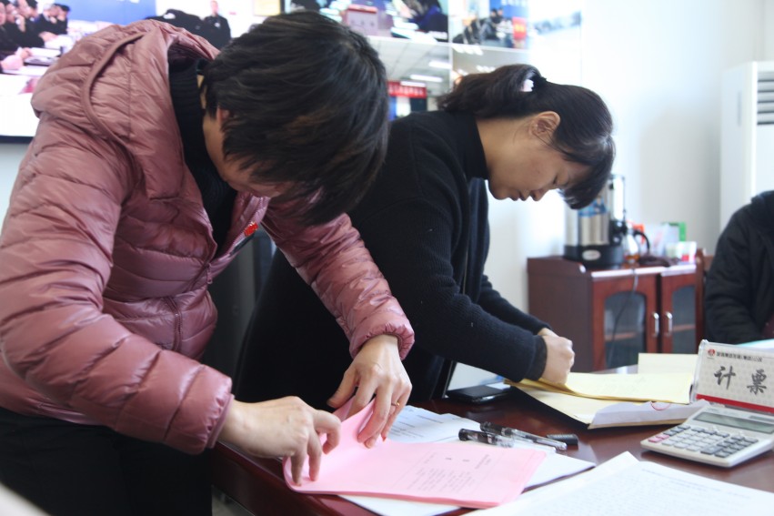 龍鋼集團(tuán)召開黨員代表會(huì)議選舉出席上級(jí)黨代會(huì)代表