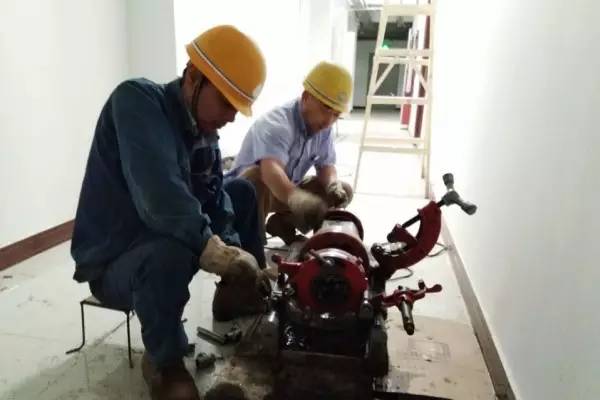 技術保障　用心服務　以汗水潤澤心靈