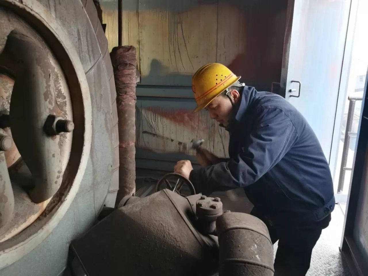 為堅守一線的他們點贊 為堅守一線的他們點贊