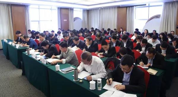 龍鋼集團召開機關(guān)“轉(zhuǎn)作風、塑形象、提素質(zhì)”專題會