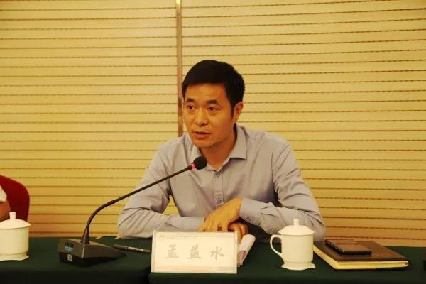 龍鋼集團(tuán)召開黨風(fēng)廉政建設(shè)專題輔導(dǎo)及“以案促訓(xùn)”警示教育大會(huì)