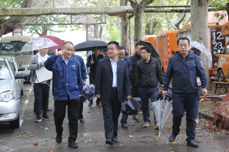 王永杰一行到西鋼、紅光物流公司調(diào)研