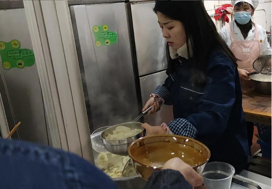 大西溝礦業(yè)公司：暖心節(jié)日餐，滿滿冬日情