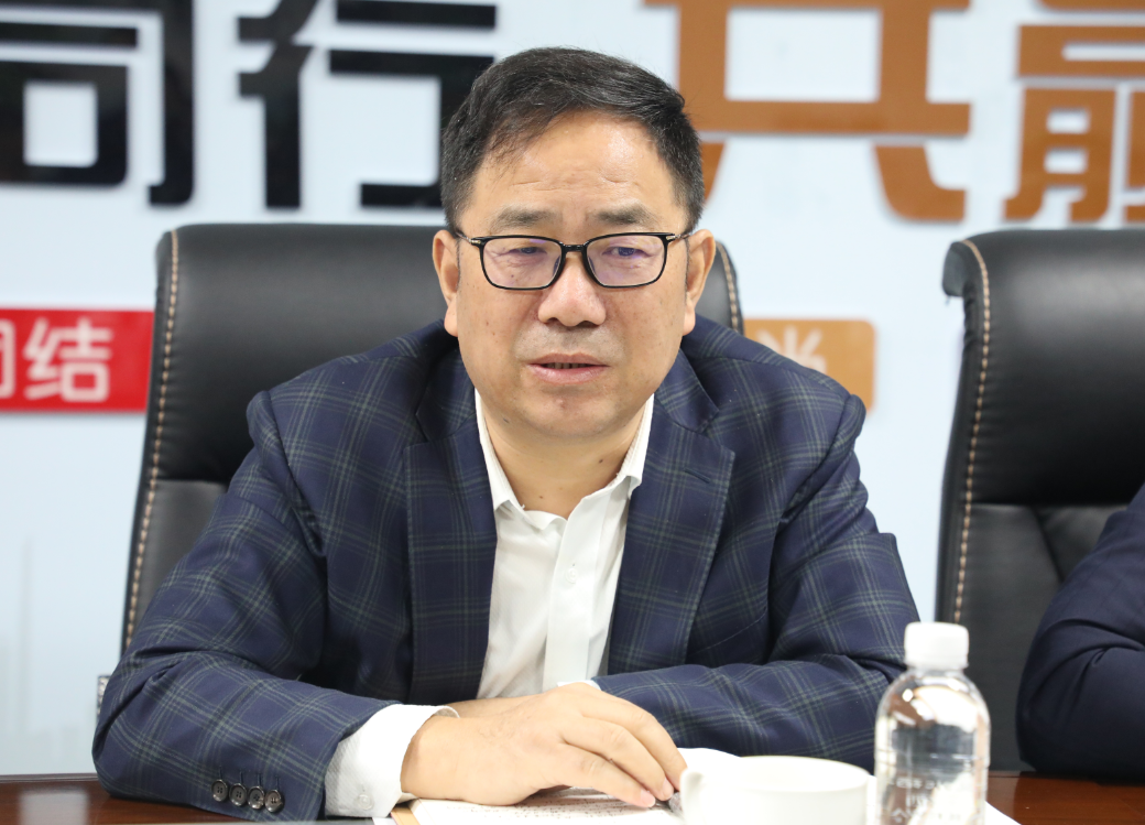 楊海峰到大西溝礦業(yè)公司調(diào)研指導(dǎo)菱鐵礦開(kāi)發(fā)工作
